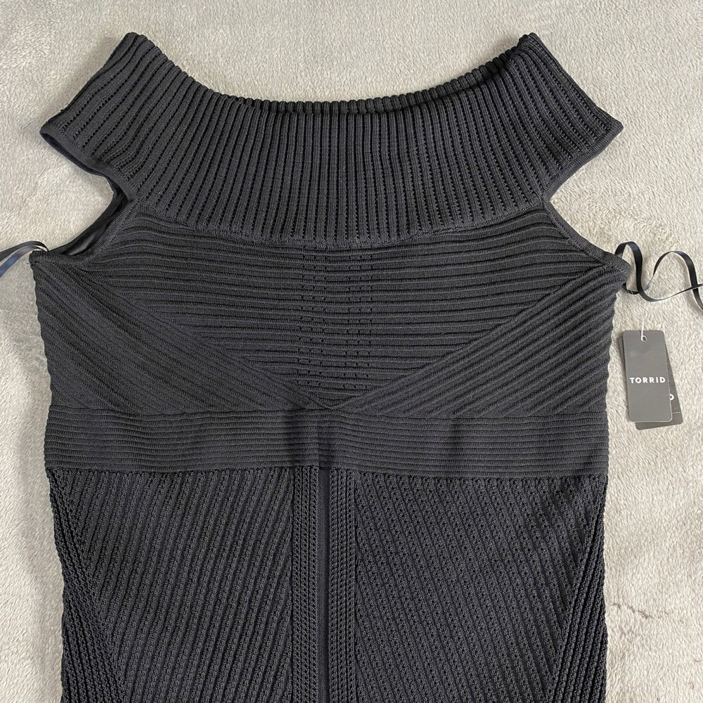 Torrid Sweater Dress Womens 3X Black OTS Trumpet Cable Knit Goth Minimalist New - Picture 3 of 10